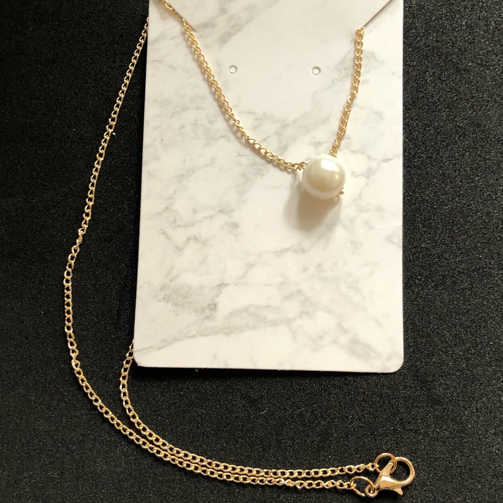 🛍Two Piece Pearl Earring and Necklace Set - Picture 2 of 7